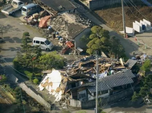 日本地震